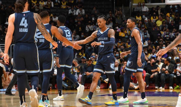  莫兰特解禁复出即暴扣,灰熊青年军重燃战火