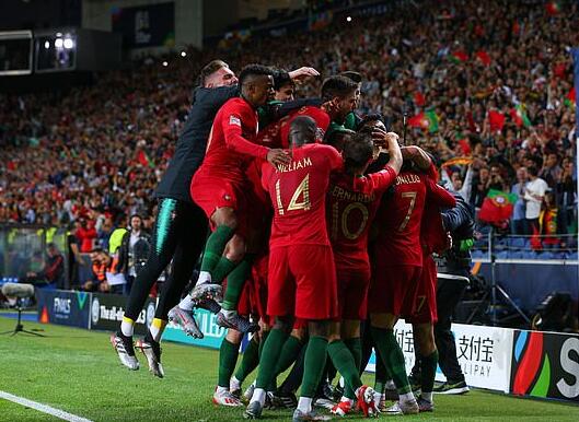  尼姆中场失控频频失误，被对手抓住机会反超比分